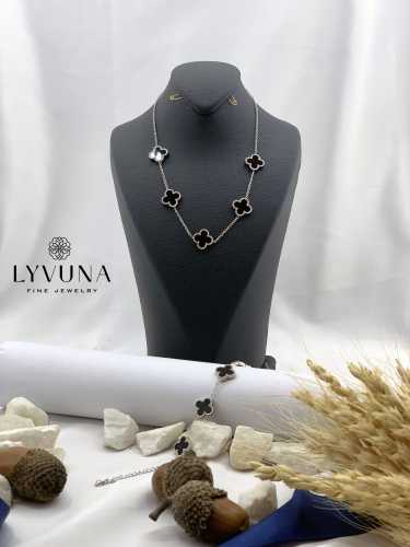 گردنبند نقره ای ونکلیف رنگ مشکی