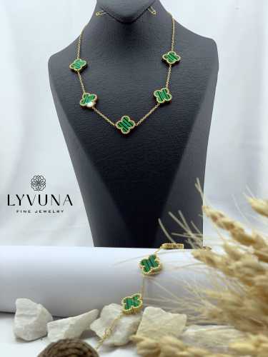 گردنبند طلایی ونکلیف رنگ سبز